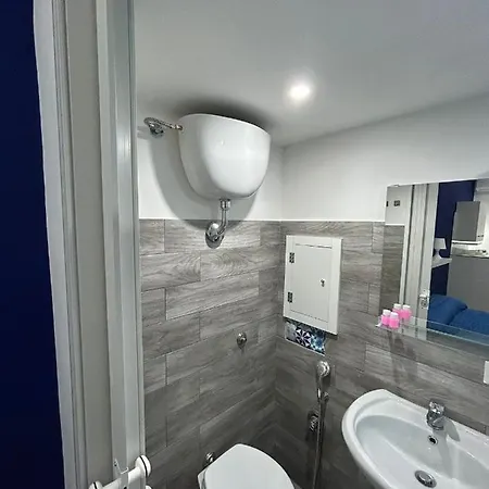 O' Vascio Ro' Nonno Oda ve Kahvaltı Napoli