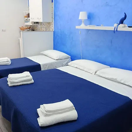 O' Vascio Ro' Nonno Oda ve Kahvaltı Napoli